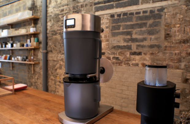 Hiroia Plans to Bring the Samantha Automated Pourover Brewer to